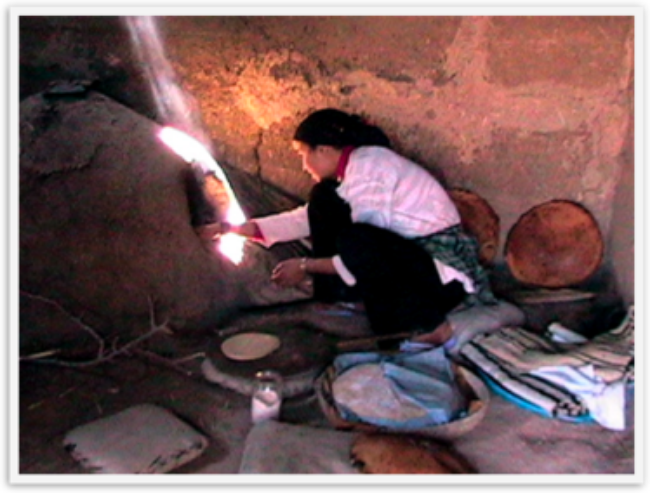 Do You Have the Courage to Travel Deep Into the Sahara? Berber baking bread Do You Have the Courage to Travel Deep Into the Sahara? Berber baking bread