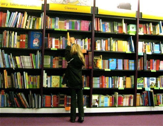 Seth Godin, Linchpin, Education & Travel