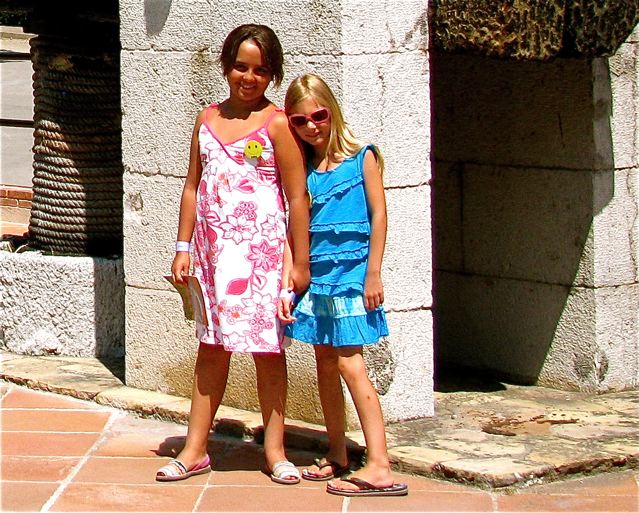 touring barcelona with best friend touring barcelona with best friend