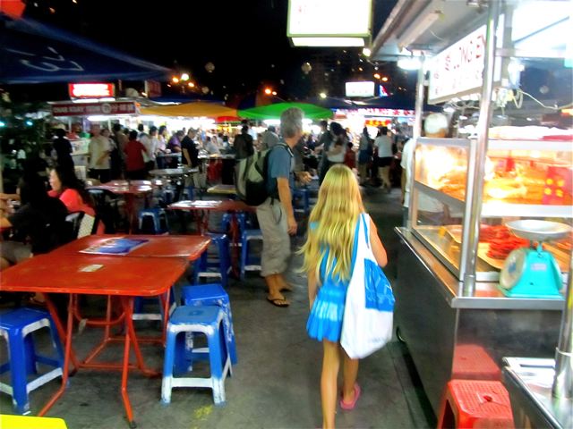 visiting the famous night food markets in Penang visiting the famous night food markets in Penang