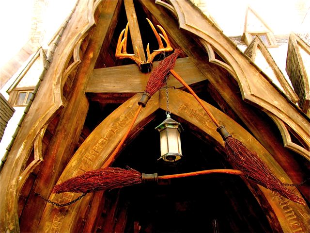 Three Broomsticks at Wizarding World