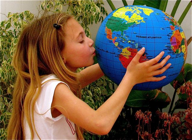 World travelng kid doing travel schooling World travelng kid doing travel schooling