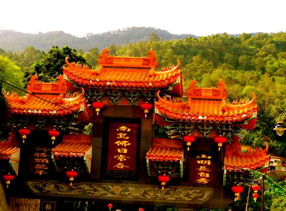 Magical and stunning Kek Lok Si 新年快乐 largest Buddhist Temple in SE Asia Magical and stunning Kek Lok Si 新年快乐 largest Buddhist Temple in SE Asia