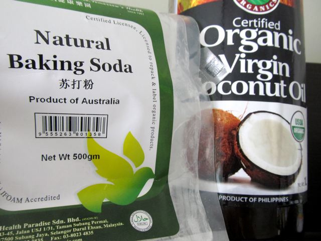 baking soda makes a great natural shampoo and coconut oil is fab for deep conditioning hair baking soda makes a great natural shampoo and coconut oil is fab for deep conditioning hair