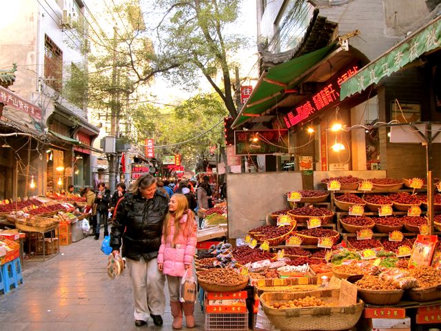 Exploring Xi'an, China shopping Muslim street Exploring Xi'an, China shopping Muslim street