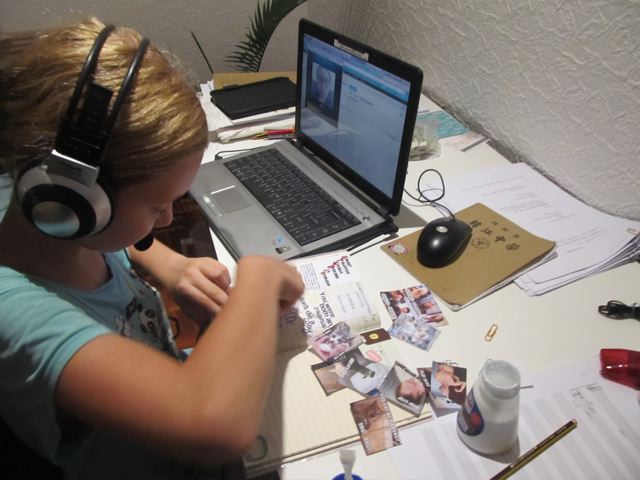 chatting in Chinese and working on art project = homeschool fun chatting in Chinese and working on art project = homeschool fun