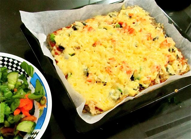 Yum! healthy grain free pizza and salad Yum! healthy grain free pizza and salad