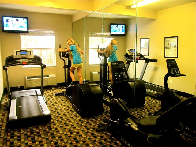 best extended stay hotel Dallas Hawthorn Suites by Wyndham Addison Galleria