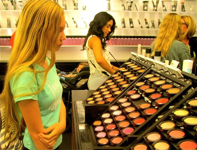Mozart planning a makeup super haul Mozart planning a makeup super haul