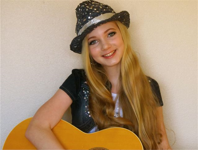 beautiful teen singer Mozart beautiful teen singer Mozart