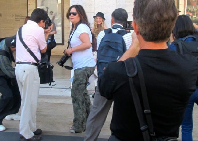 Singer, youtuber Mozart surrounded by photographers at Mercedez- Benz Fashion Week Singer, youtuber Mozart surrounded by photographers at Mercedez- Benz Fashion Week