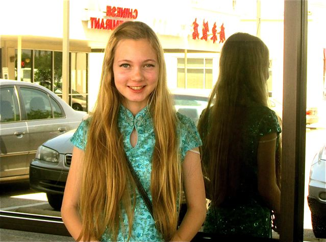 teen Mozart - Blonde American Girl Singing Chinese! teen Mozart - Blonde American Girl Singing Chinese!