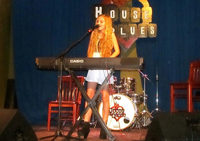 Mozart Sings at the House of Blues! Mozart Sings at the House of Blues!