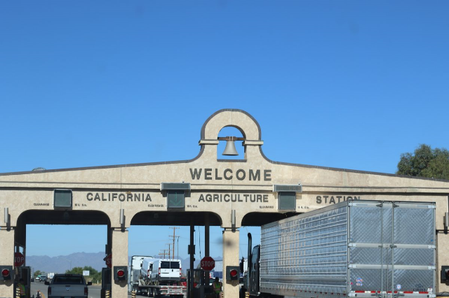 Cheap! Moving Cross Country with Uhaul & Towing Car! Driving to California Cheap! Moving Cross Country with Uhaul & Towing Car! Driving to California