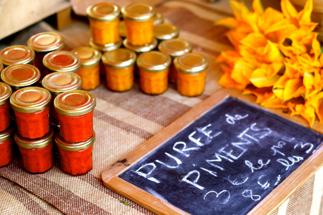 Best Provence Farmers' Market - Coustellet in the Luberon Best Provence Farmers' Market - Coustellet in the Luberon