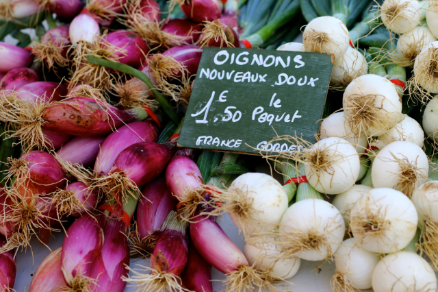 onions french Best Provence Farmers' Market - Coustellet onions french Best Provence Farmers' Market - Coustellet