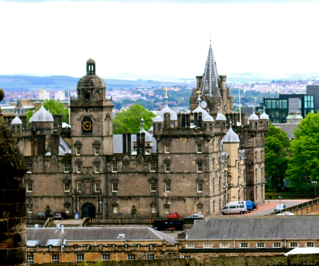 Visit Edinburgh at Fringe Festival or Not Visit Edinburgh at Fringe Festival or Not
