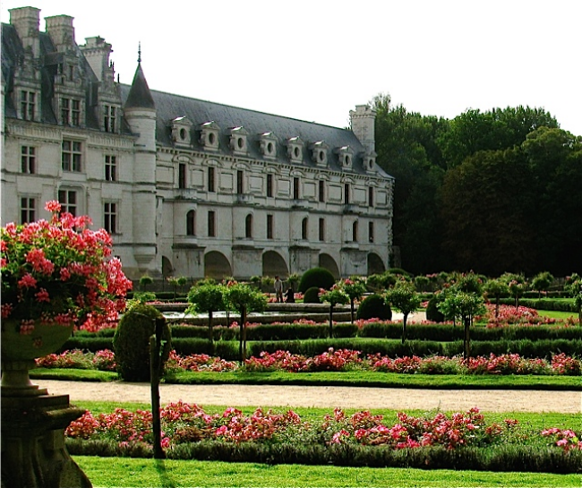 Chateaux Spectacular! Mozart at Chenonceau, Loire Valley Chateaux Spectacular! Mozart at Chenonceau, Loire Valley