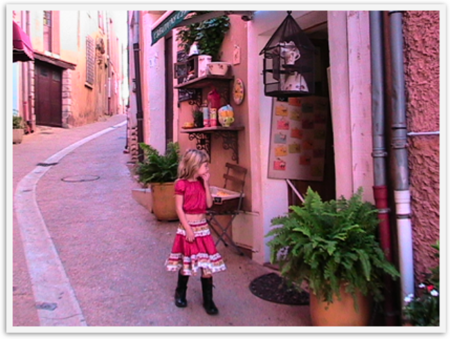 Travel kid Mozart exploring Provence