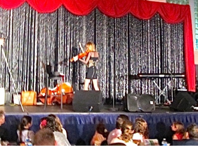 Mozart performing her beautiful song #Ashes with violin and voice