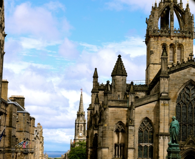 beautiful Edinburgh travel photo beautiful Edinburgh travel photo
