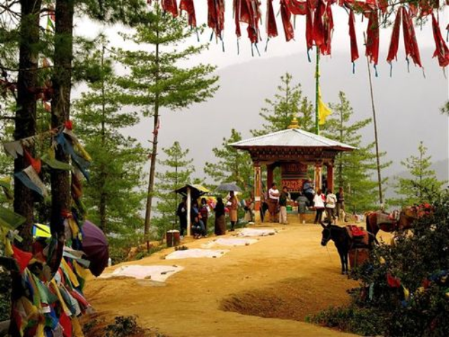 10 Reasons I am Thankful for Travel -Tigers Nest, Bhutan 