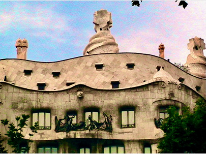 Casa Mila (la Pedrera) soultravelers3 21 OF THE BEST THINGS TO DO IN BARCELONA IN 2022 Casa Mila (la Pedrera) soultravelers3 21 OF THE BEST THINGS TO DO IN BARCELONA IN 2022