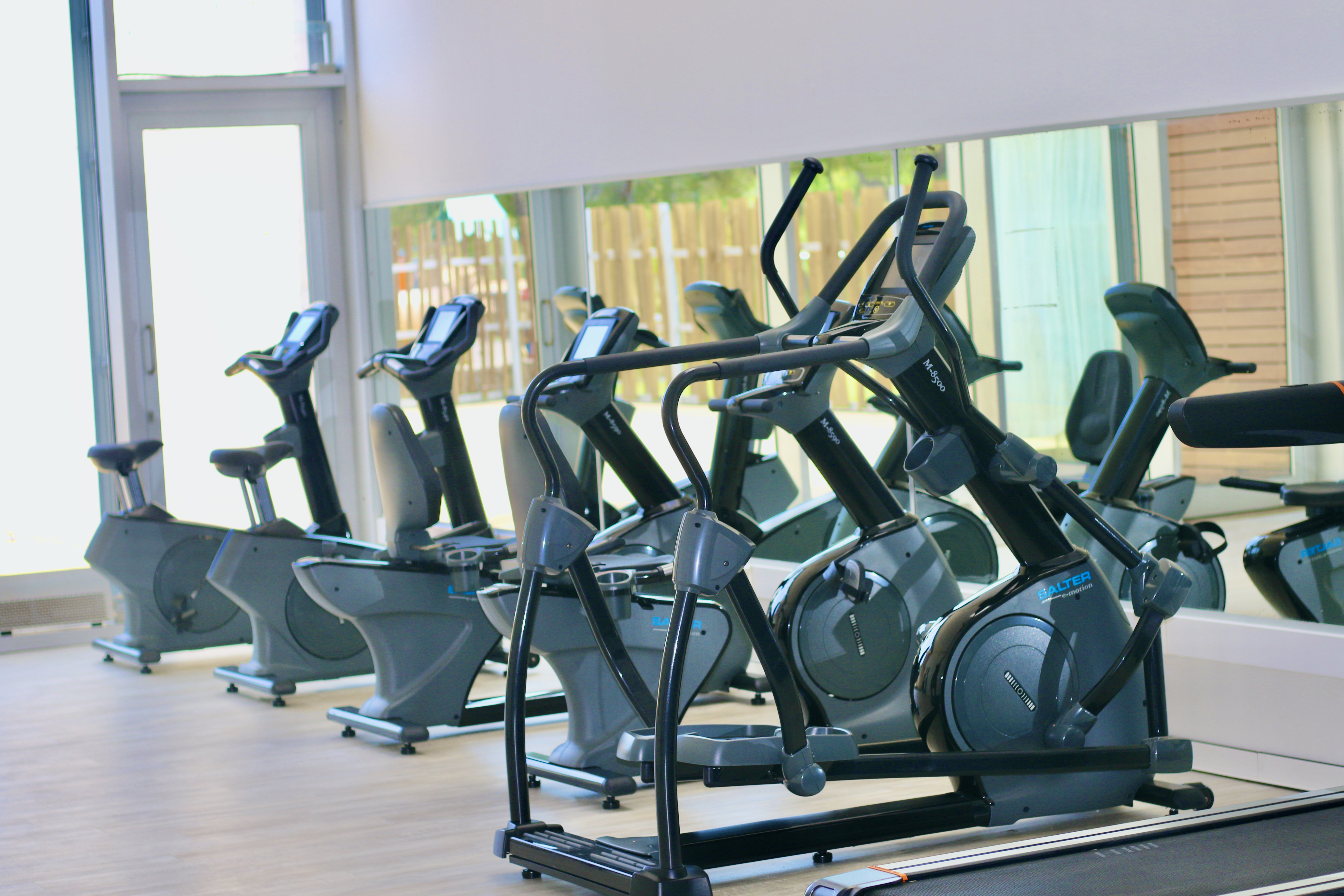 Cheap Furnished Rentals in Barcelona Beach Resort soultravelers3 gym Cheap Furnished Rentals in Barcelona Beach Resort soultravelers3 gym