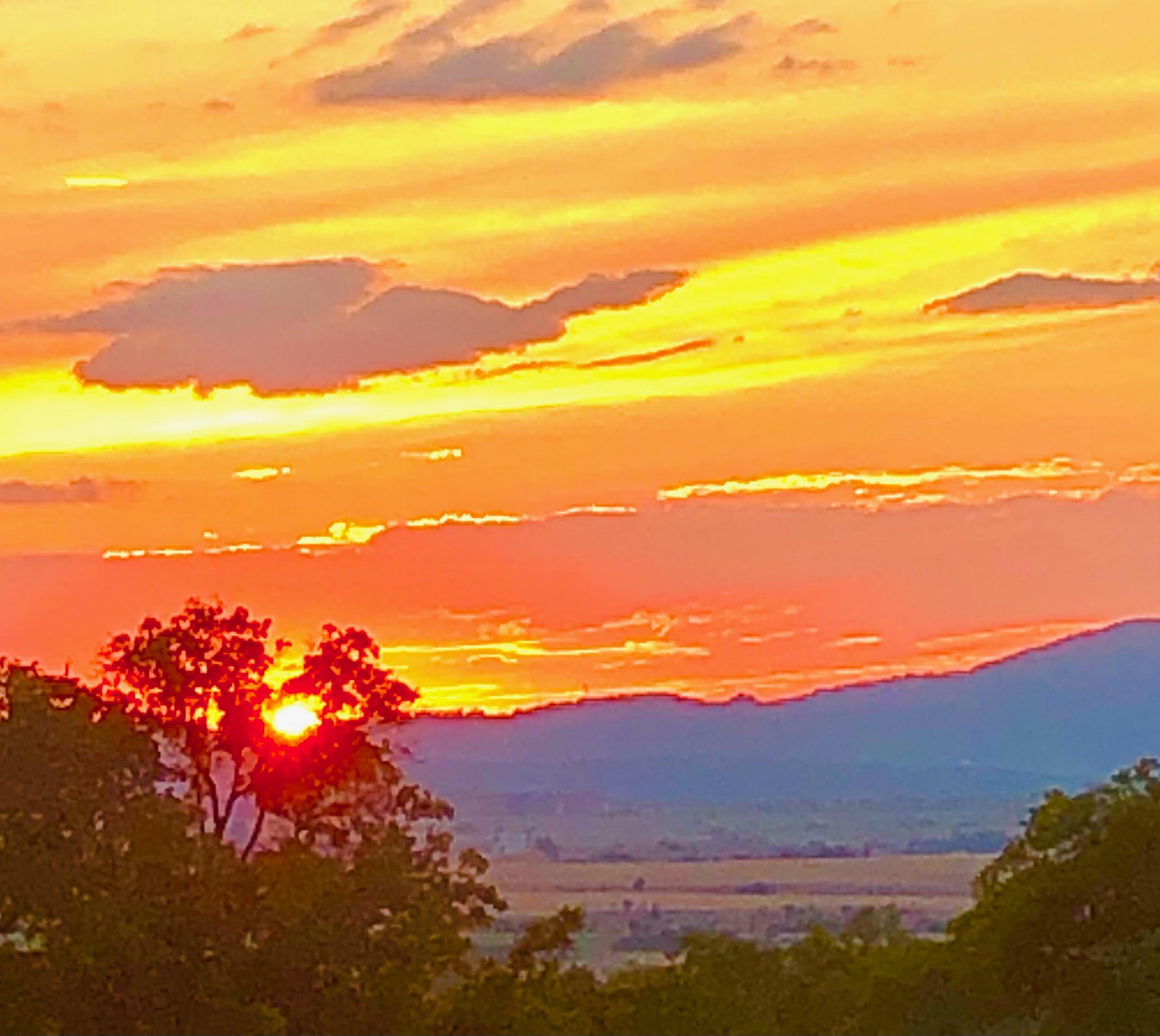 Bansko Ryanair Delay & Traveling Keto Bread! nightly sunsets Bansko Ryanair Delay & Traveling Keto Bread! nightly sunsets