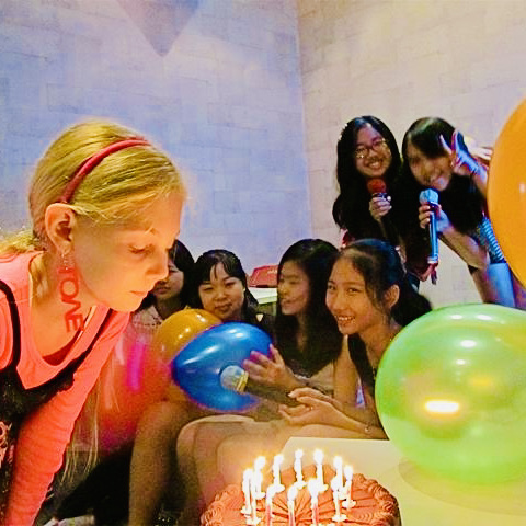 Heavenly reyna birthday in Asia singing Mandarin soultravelers3 travel bloggers digital nomad pioneers Heavenly reyna birthday in Asia singing Mandarin soultravelers3 travel bloggers digital nomad pioneers