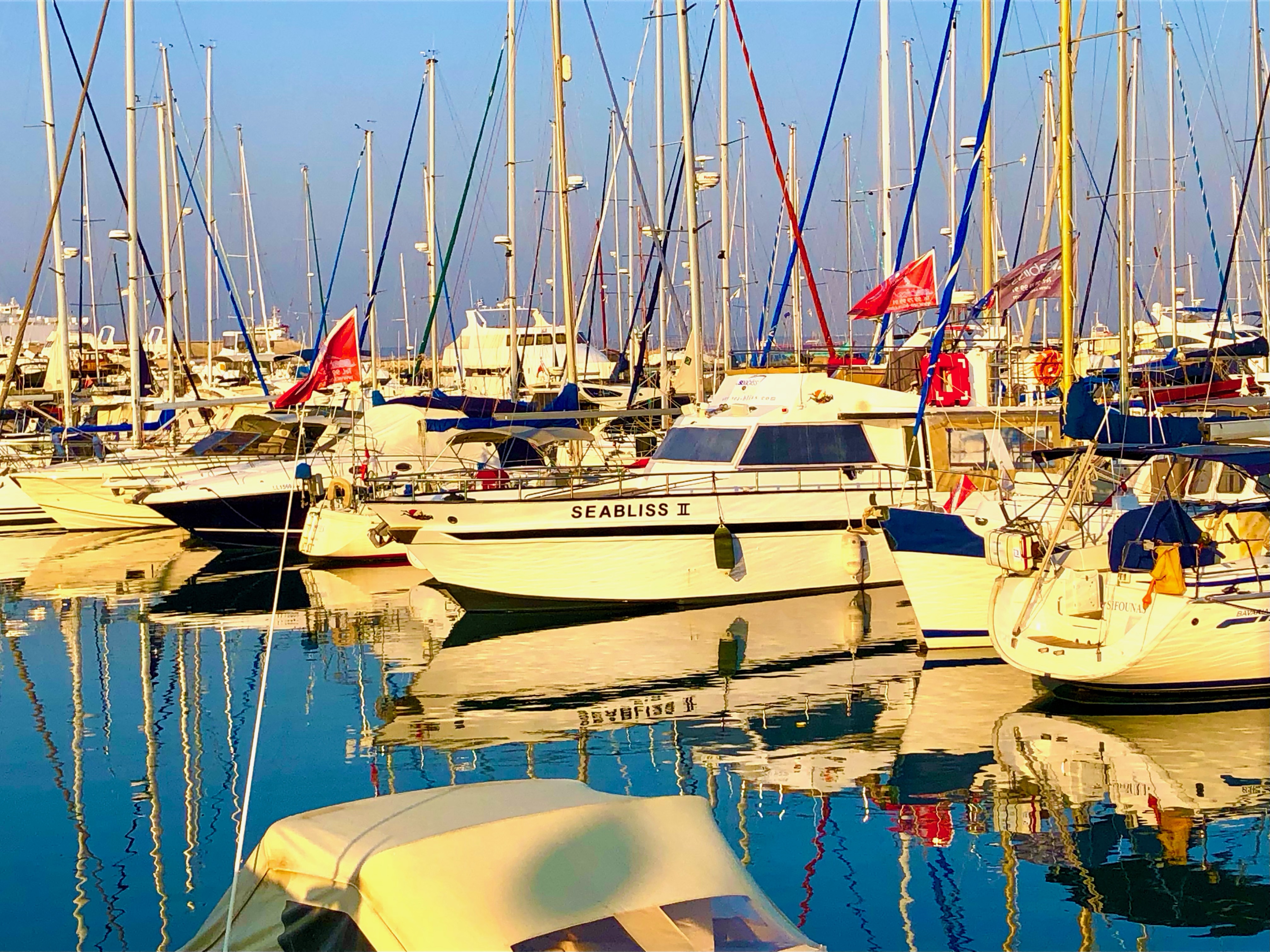 LARNACA TRAVEL GUIDE MARINA 