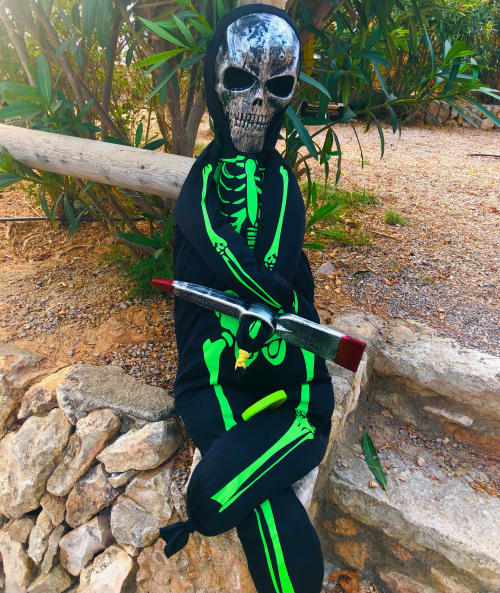 Fall Color & Halloween in Barcelona! spooky season decorations fun  funny skeleton 