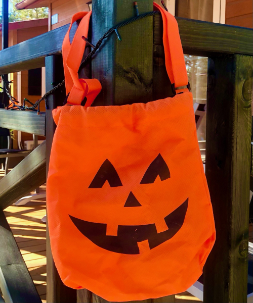 Fall Color & Halloween in Barcelona! trick or treat bag pumpkin decorations spooky fun