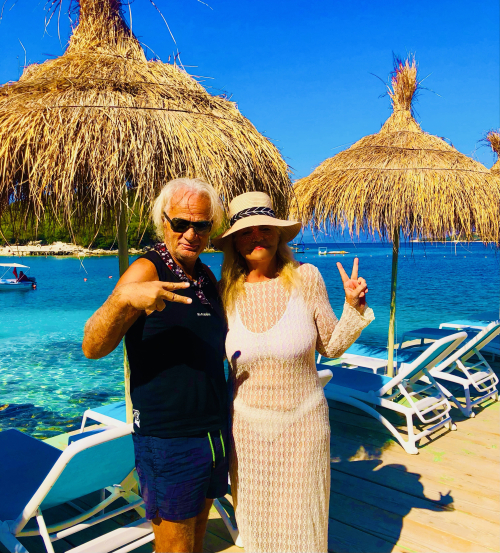 Meeting a Rock Star: Jazz Musician Traveling Soultravelers3 beach Jeanne dee & Sheki Hoxha Meeting a Rock Star: Jazz Musician Traveling Soultravelers3 beach Jeanne dee & Sheki Hoxha