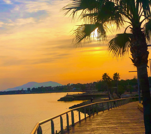 Best Tips! Americans Buying Home in Spain! sunset walks paseo mountain sea views Best Tips! Americans Buying Home in Spain! sunset walks paseo mountain sea views