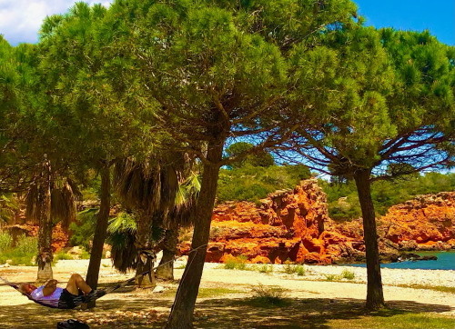 Best Tips! Americans Buying Home in Spain! relaxing hammock red rock beach near us Best Tips! Americans Buying Home in Spain! relaxing hammock red rock beach near us